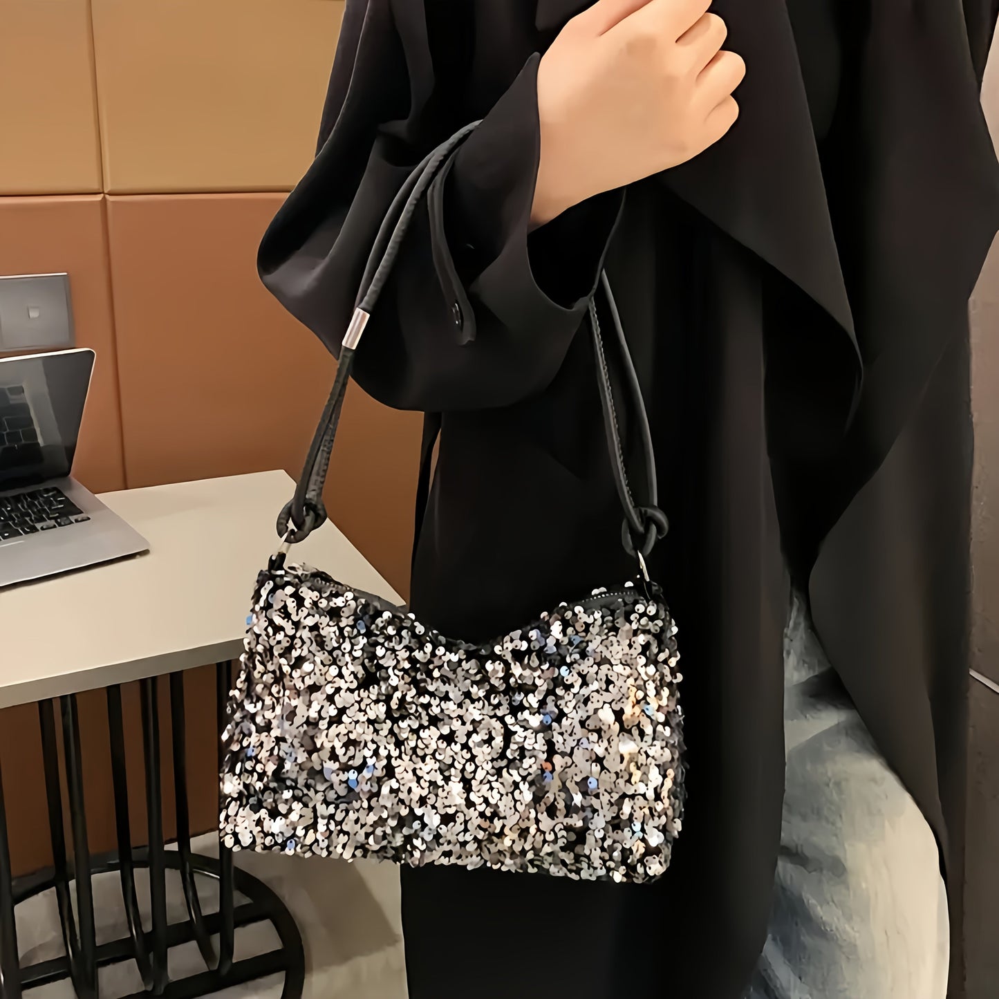 Sequin Shoulder Bag Stylish Spacious  EyeCatching