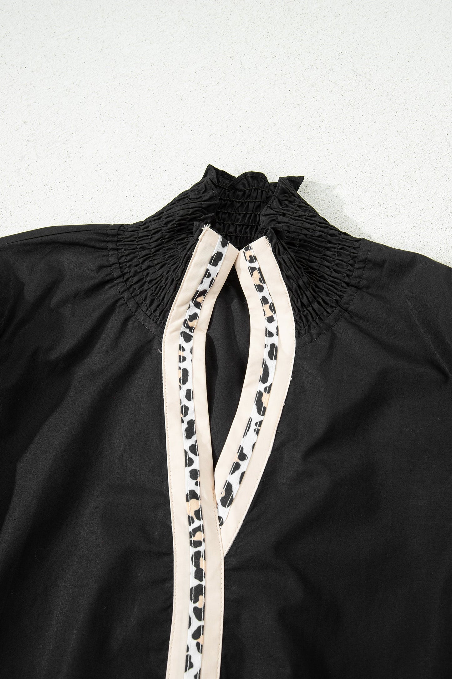 Leopard Trim V-Neck Puffy Flounce Sleeve Blouse