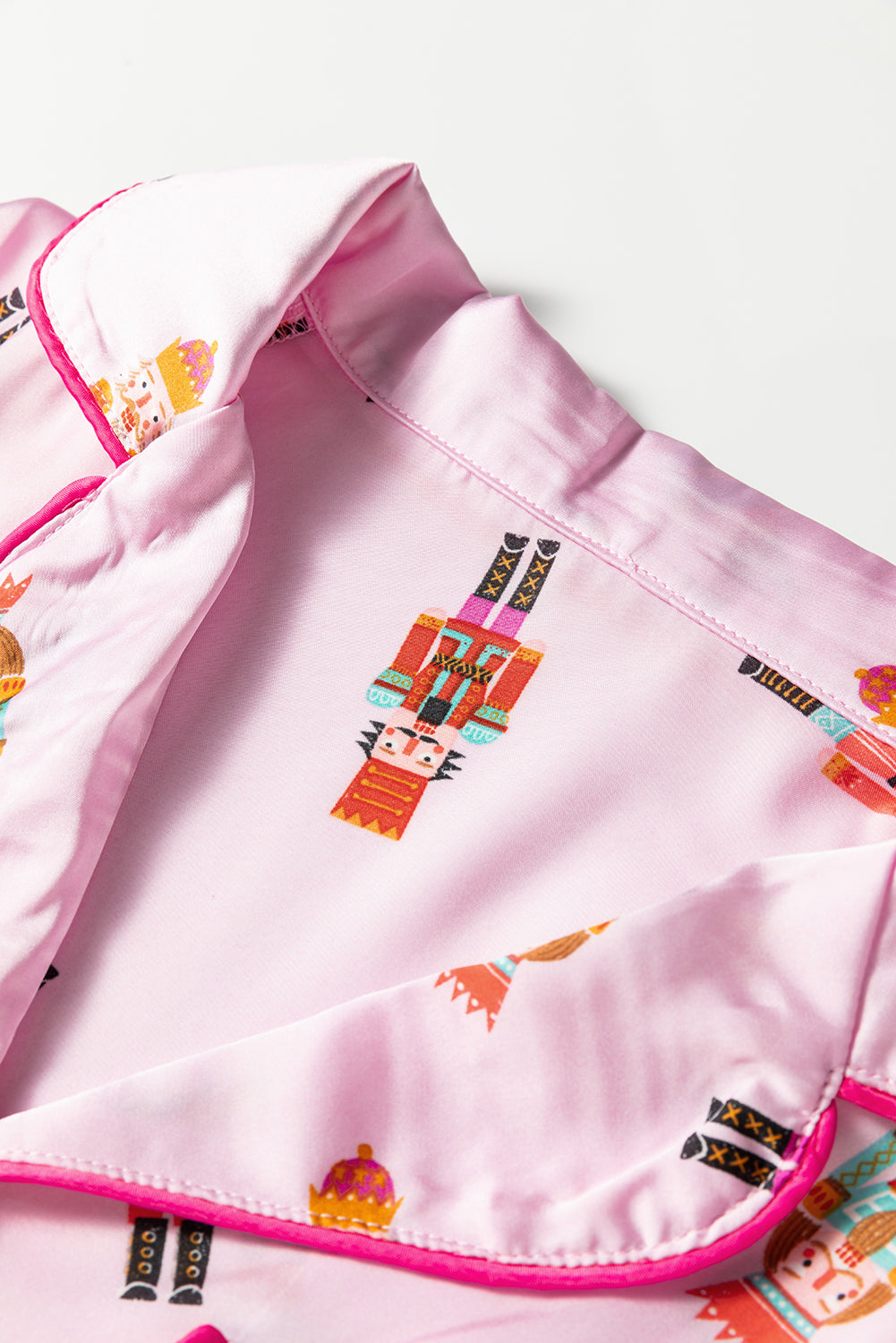 Nutcracker Contrast Trim Bow Tie Pajama Set